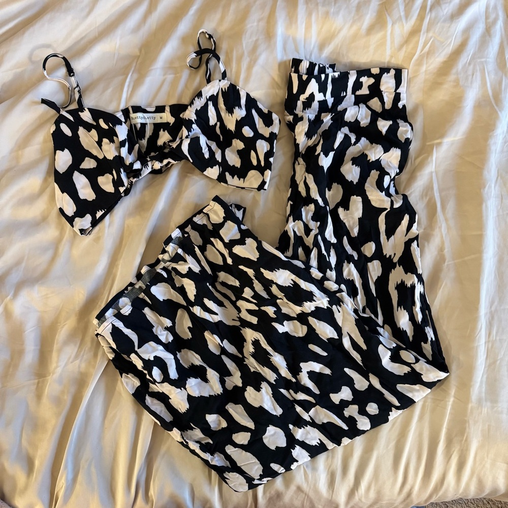NWOT Black and white set - crop top & wide leg pants